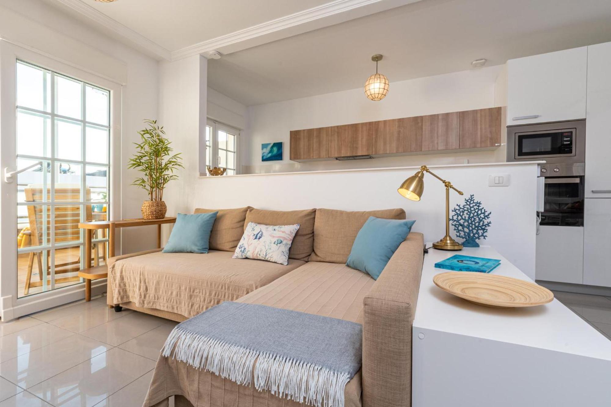 Hidalgos Hideaway - La Caleta Apartment Адехе Екстериор снимка