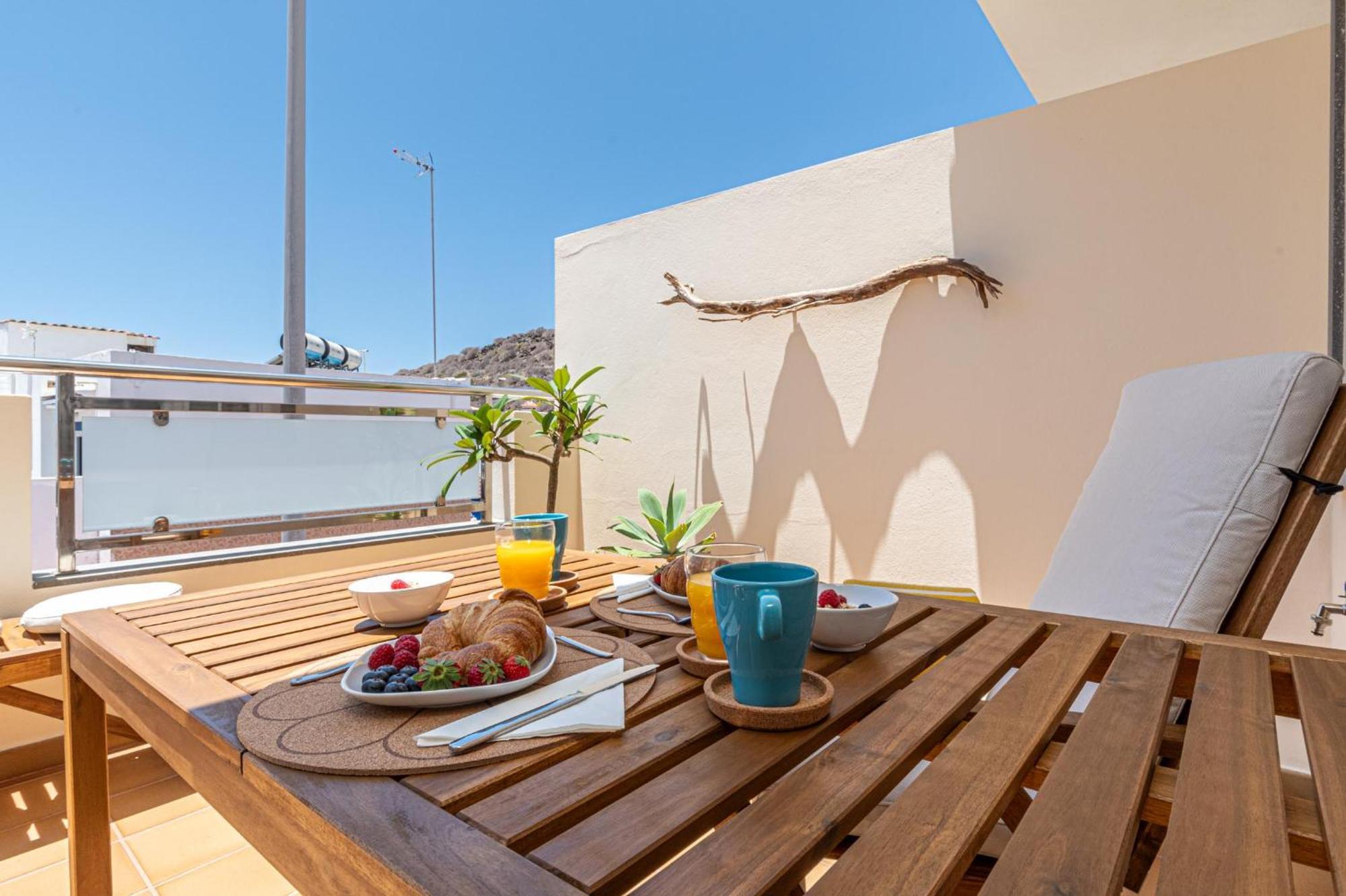 Hidalgos Hideaway - La Caleta Apartment Адехе Екстериор снимка