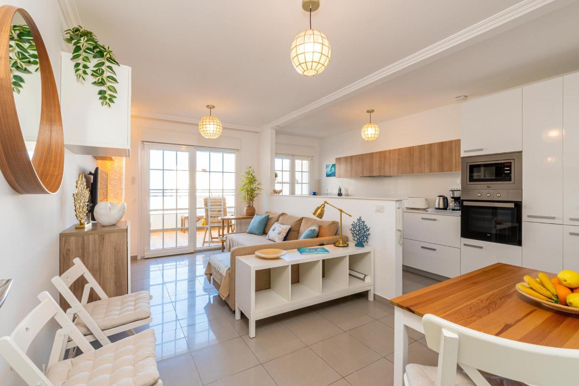Hidalgos Hideaway - La Caleta Apartment Адехе Екстериор снимка