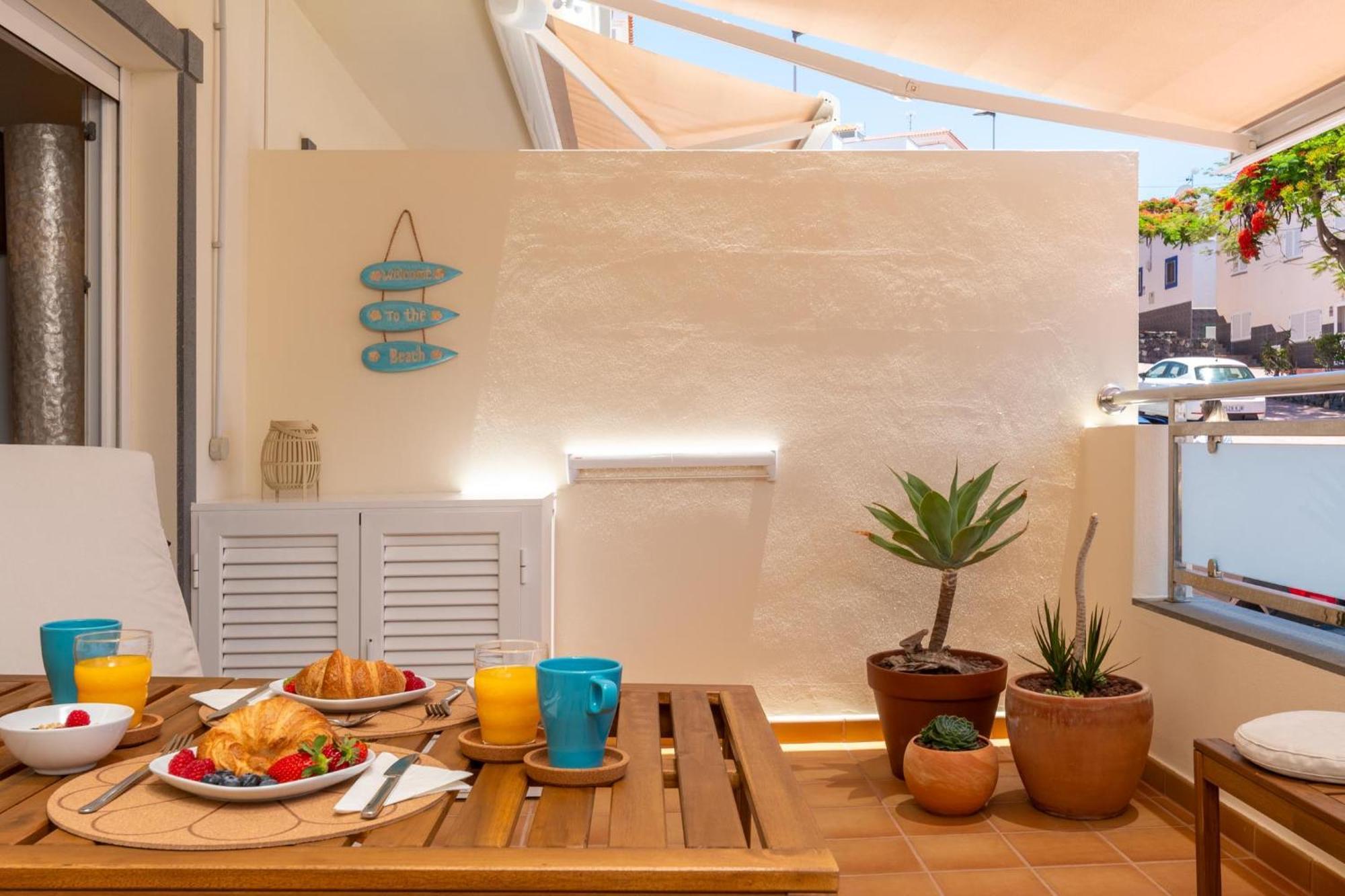 Hidalgos Hideaway - La Caleta Apartment Адехе Екстериор снимка